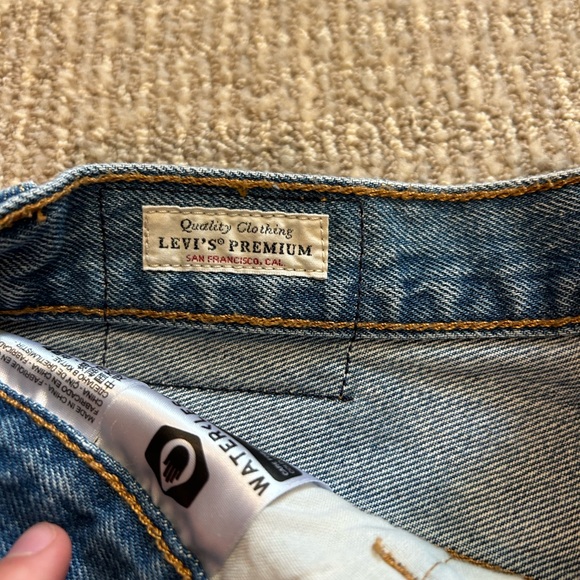 Levi’s premium 501 Jean shorts - Picture 4 of 4